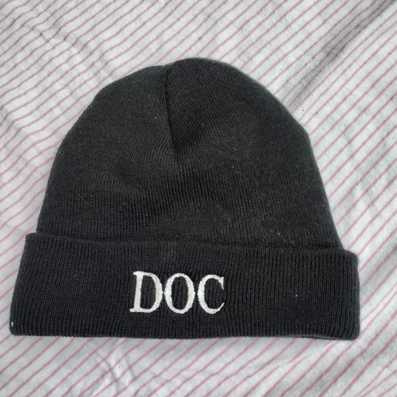 Hat - Picture 1 of 6